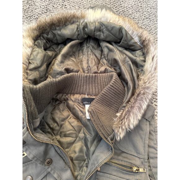 Urban Behavior Olive Green Utility Vest Faux Fur Hood Size S - Picture 3 of 6